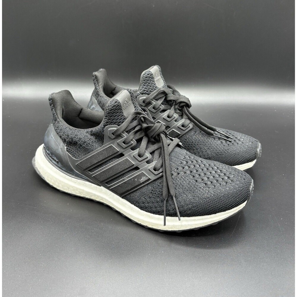 Adidas Ultraboost / Black / White / Size 6 Men’s / GS Pre-Owned